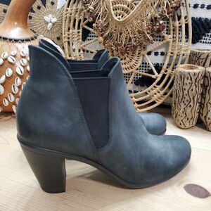 Ecco Womens 8-8.5/39 Ankle Boots Booties Side Gores Leather Black Comfort EUC